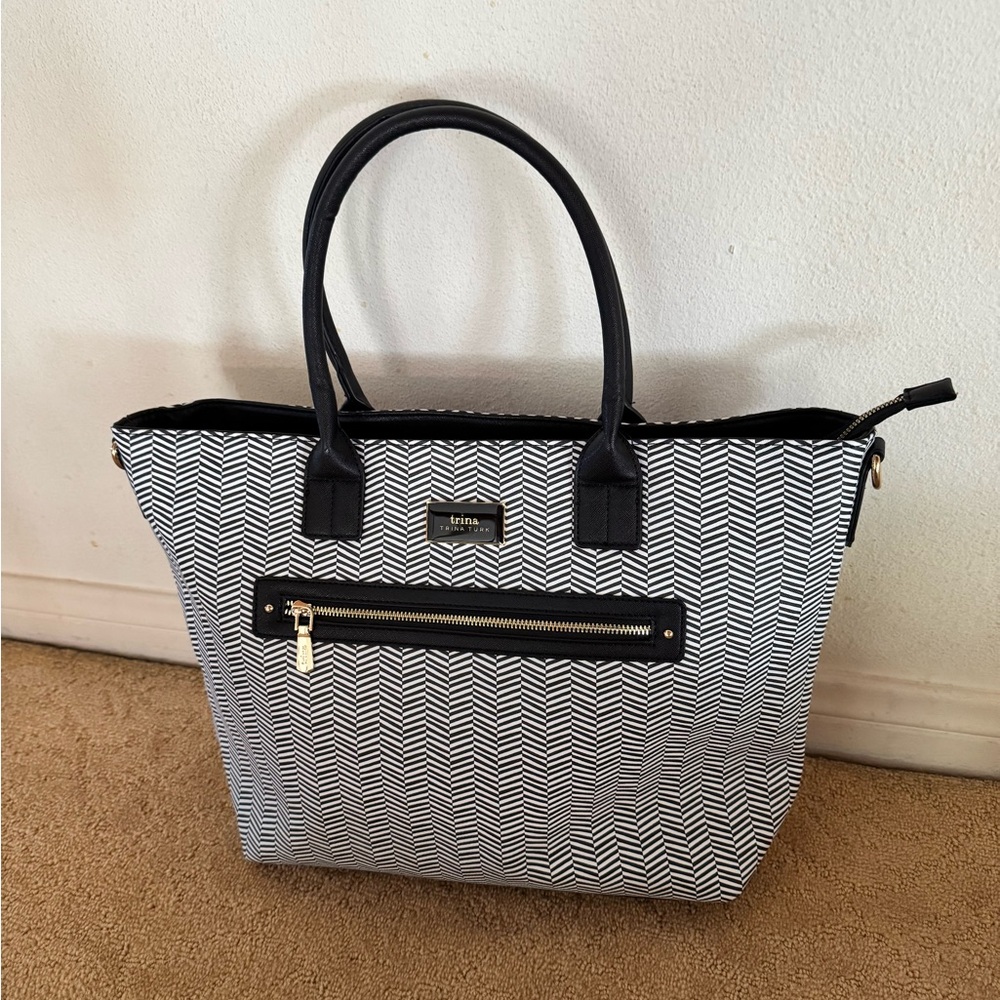 Trina Turk Black and White Chevron medium Tote Bag, crossbody strap